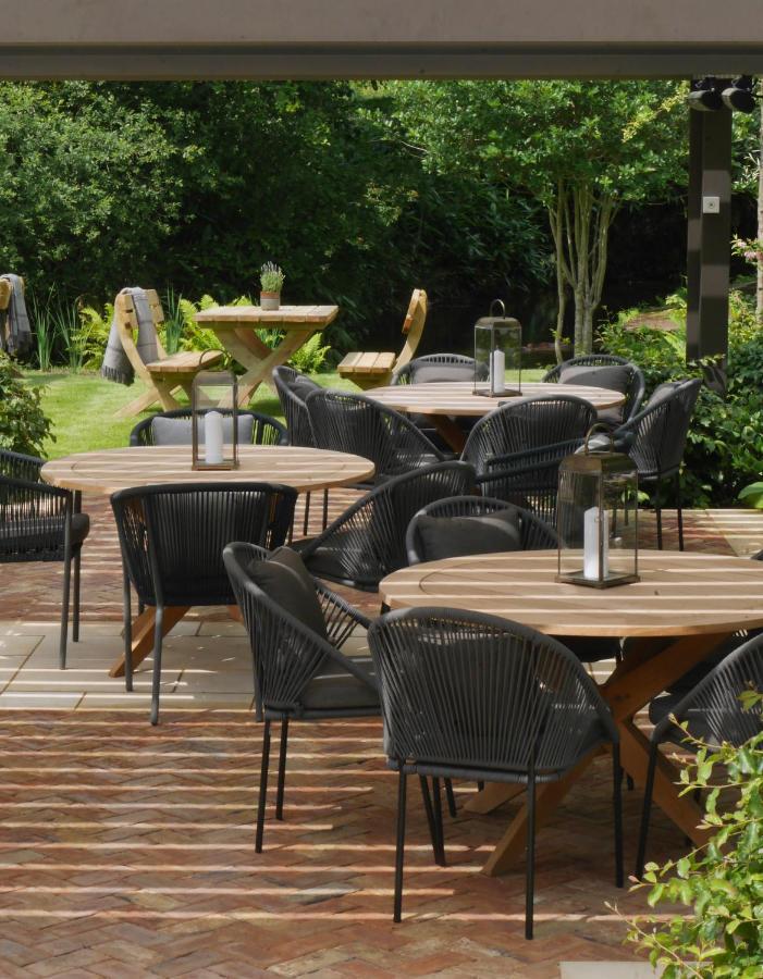 The Drummond At Albury Guildford Exteriér fotografie