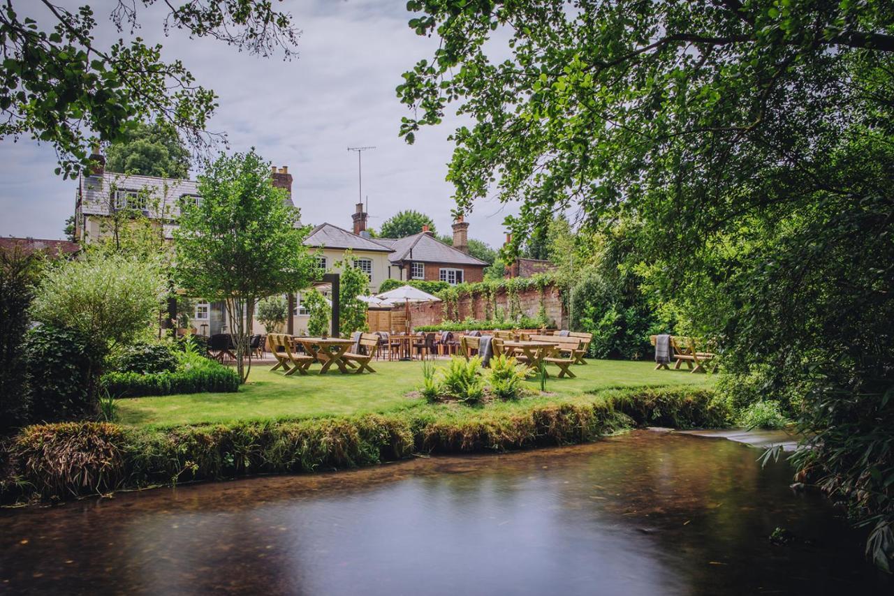 The Drummond At Albury Guildford Exteriér fotografie