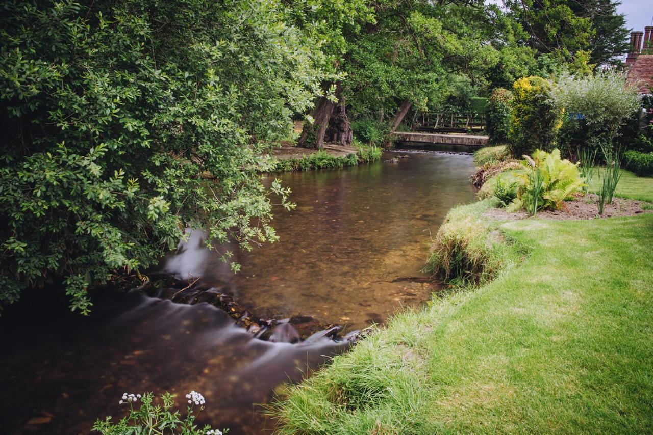 The Drummond At Albury Guildford Exteriér fotografie